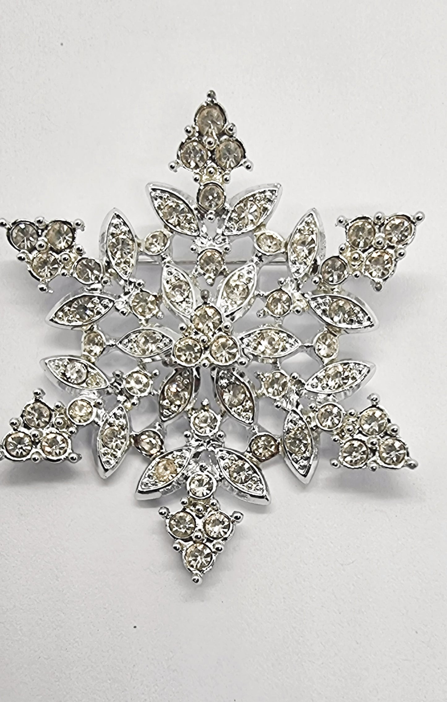 Sarah Coventry Snowflake brooch