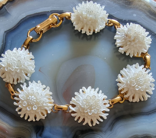 Vintage white flower celluloid bracelet